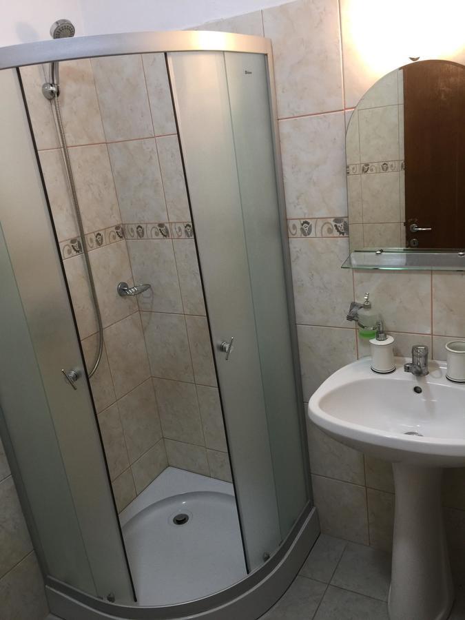 Hotel Rares بوتوساني المظهر الخارجي الصورة