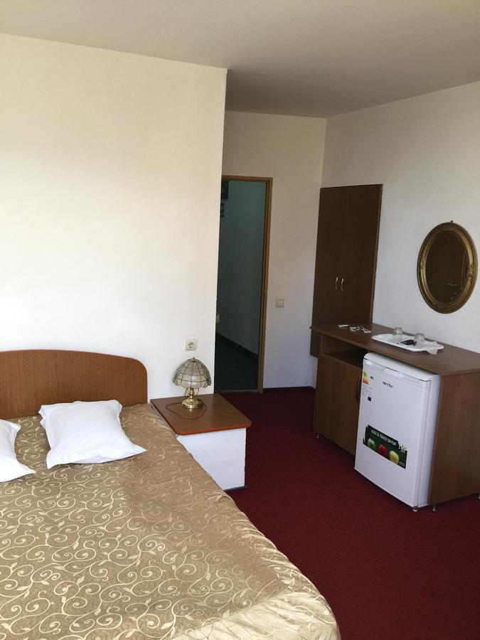 Hotel Rares بوتوساني المظهر الخارجي الصورة