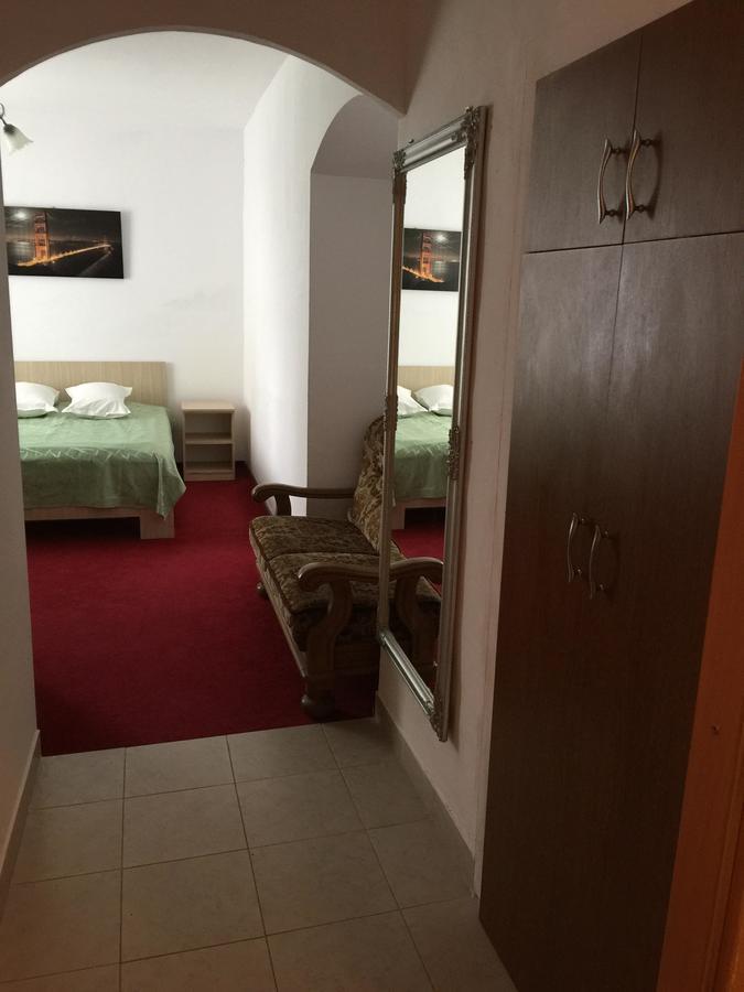 Hotel Rares بوتوساني المظهر الخارجي الصورة