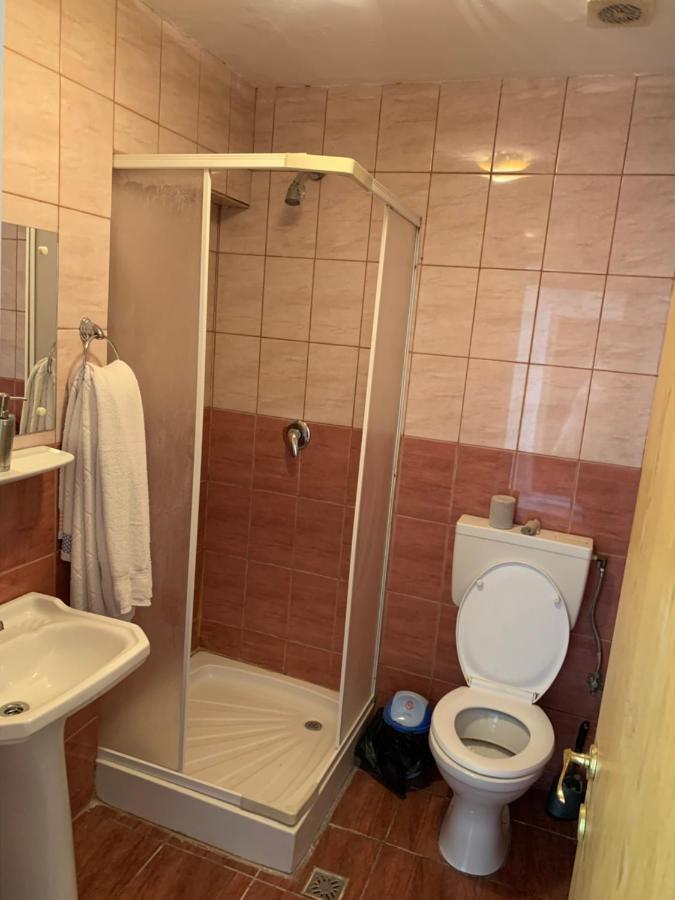 Hotel Rares بوتوساني المظهر الخارجي الصورة